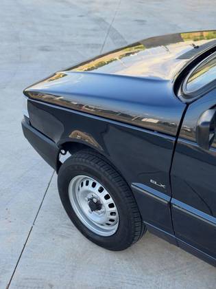 FIAT UNO 1.0 MPI MILLE ELX 8V GASOLINA 4P MANUAL FIAT UNO 1.0 MPI MILLE ELX 8V GASOLINA 4P MANUAL